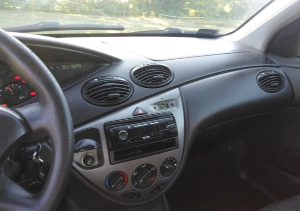 Ford Focus cena 4500 przebieg: 185000, rok produkcji 2003 z Wołomin małe 29